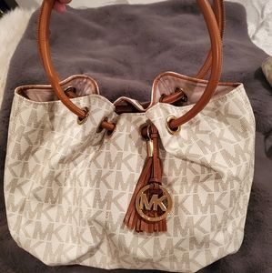 MK classic style purse